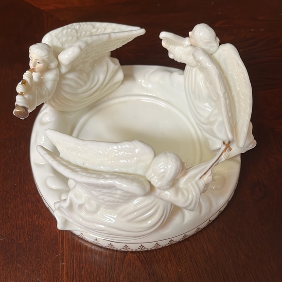 Ángel Pillar Holder from Trimmings Dillard’s. - Picture 8 of 15